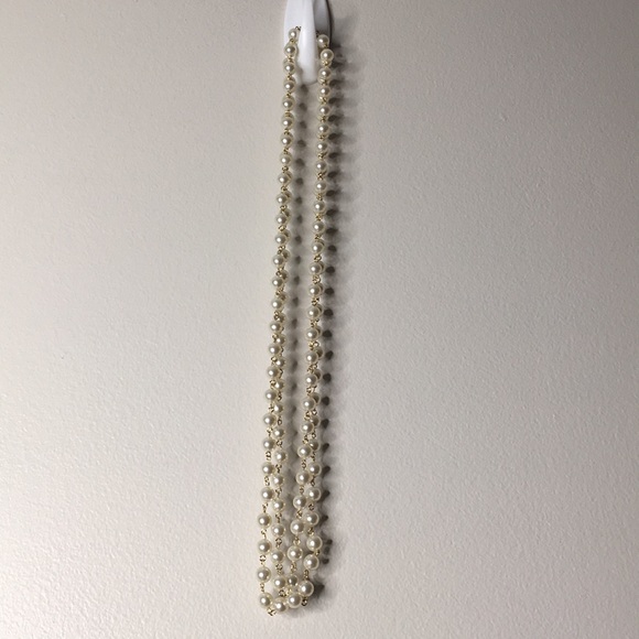 Single long pearl necklace - Picture 2 of 8